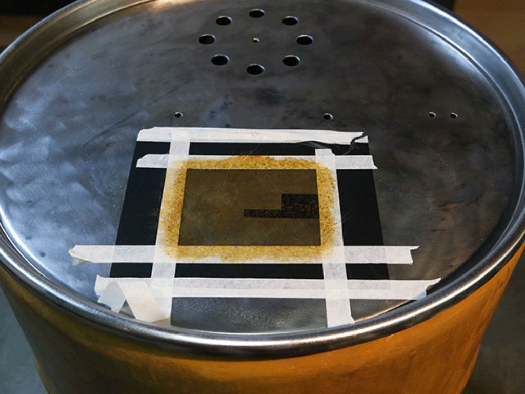 spray template for einhell logo on bbq smoker